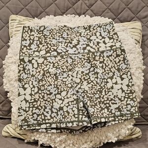 Offline by Aerie Green and Pale Blue Patterned 4" Shortie High Rise Bike Shorts